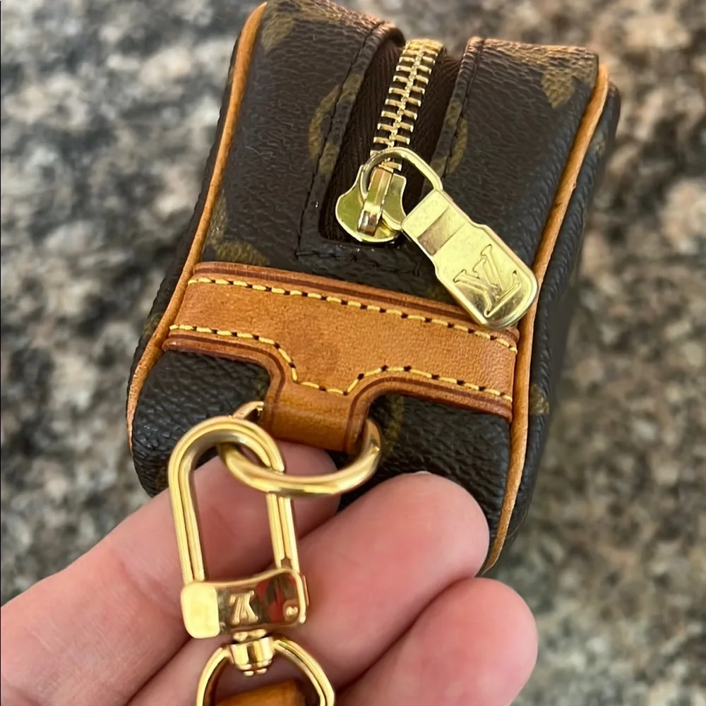 Louis Vuitton Trousseau Wapity  Monogram Pouch